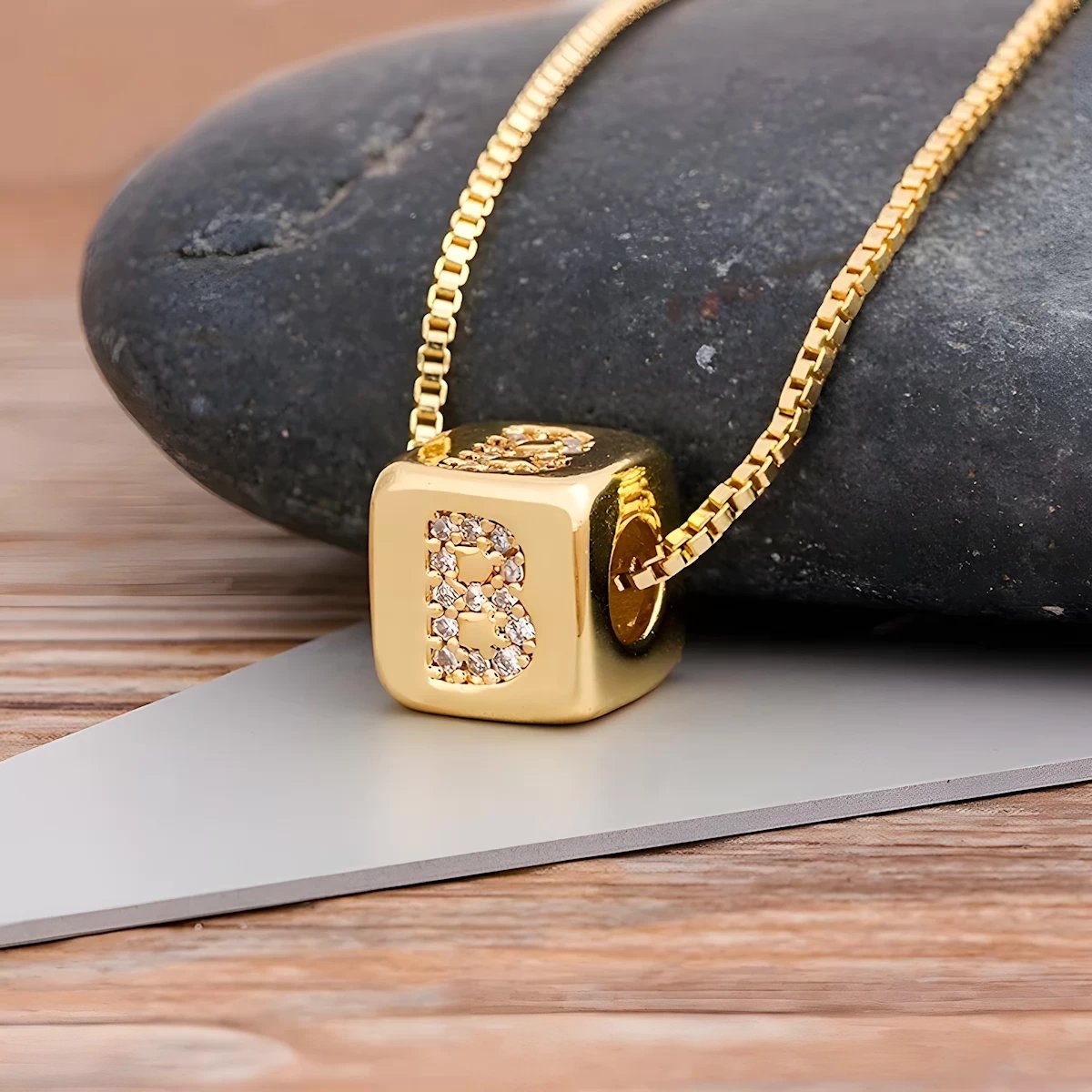 Collier Initiale | Éclat Cubique