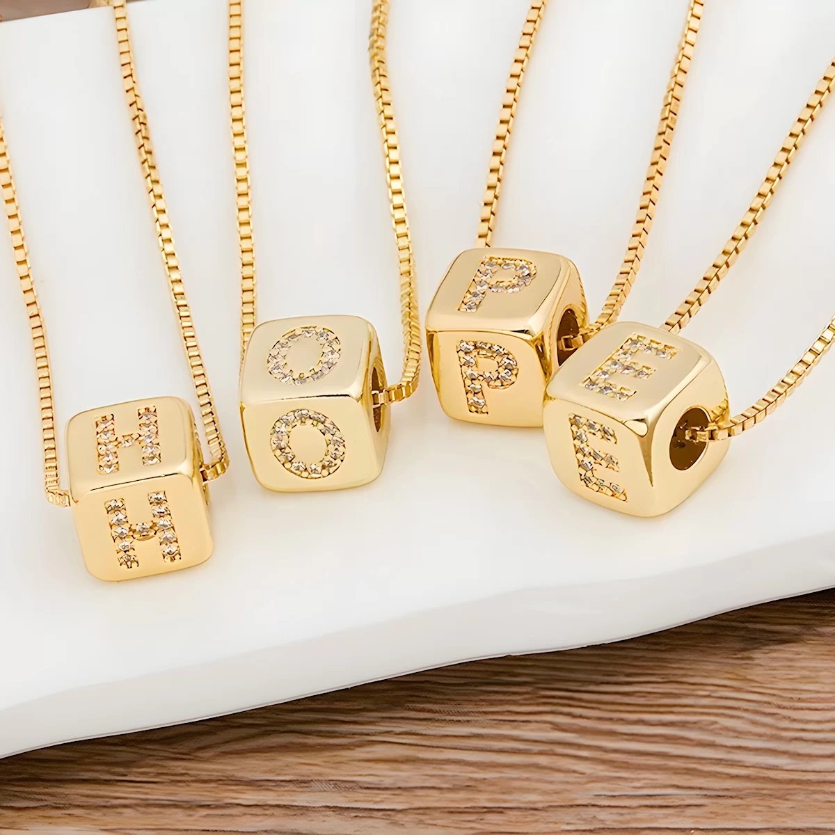 Collier Initiale | Éclat Cubique